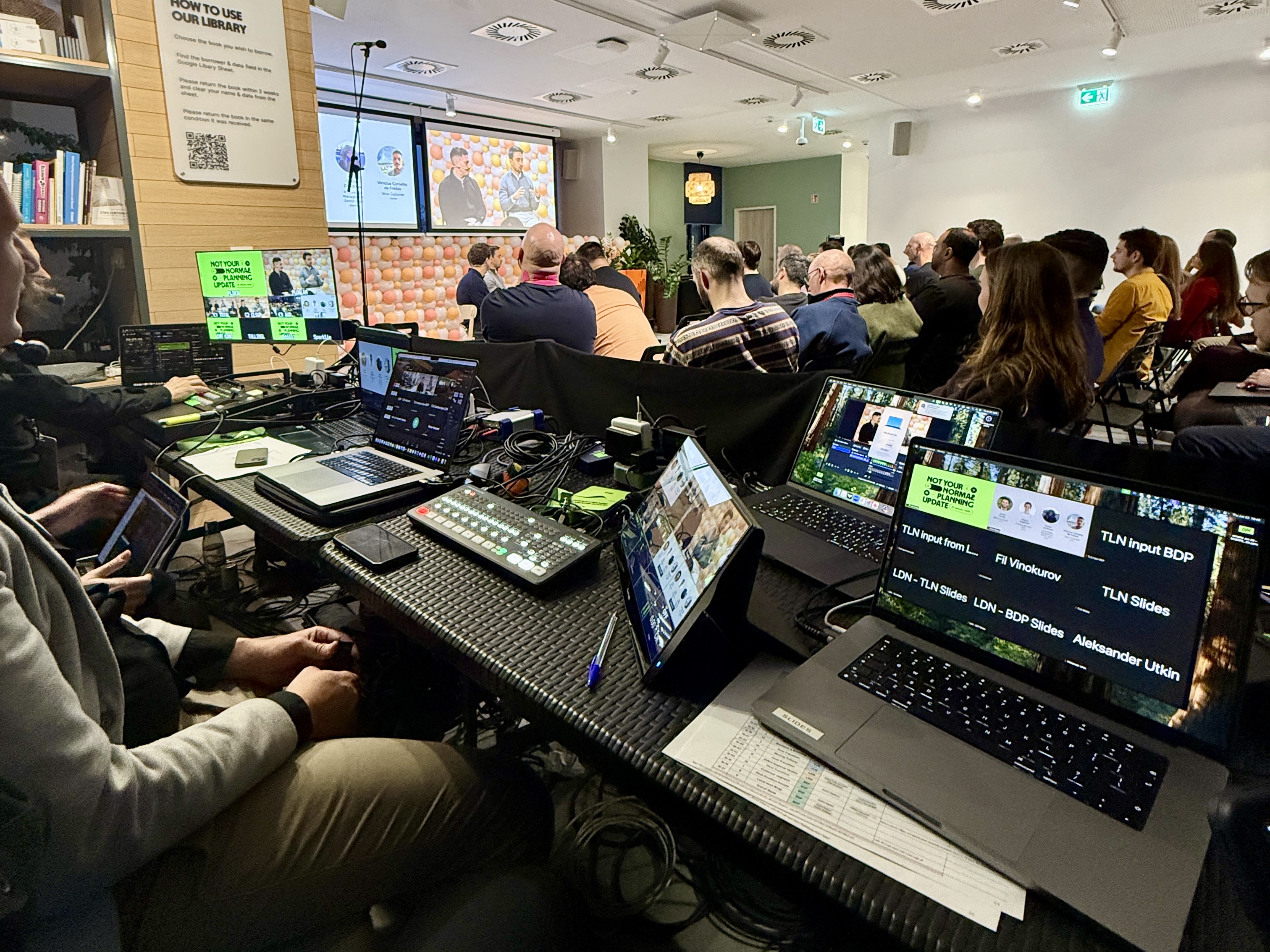 Színpadtechnikai kialakítás – Level Up Event